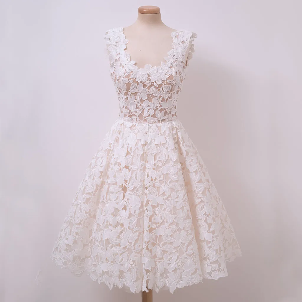 Charming Lace A-Line Elegant Sleeveless Homecoming Dress, D1313