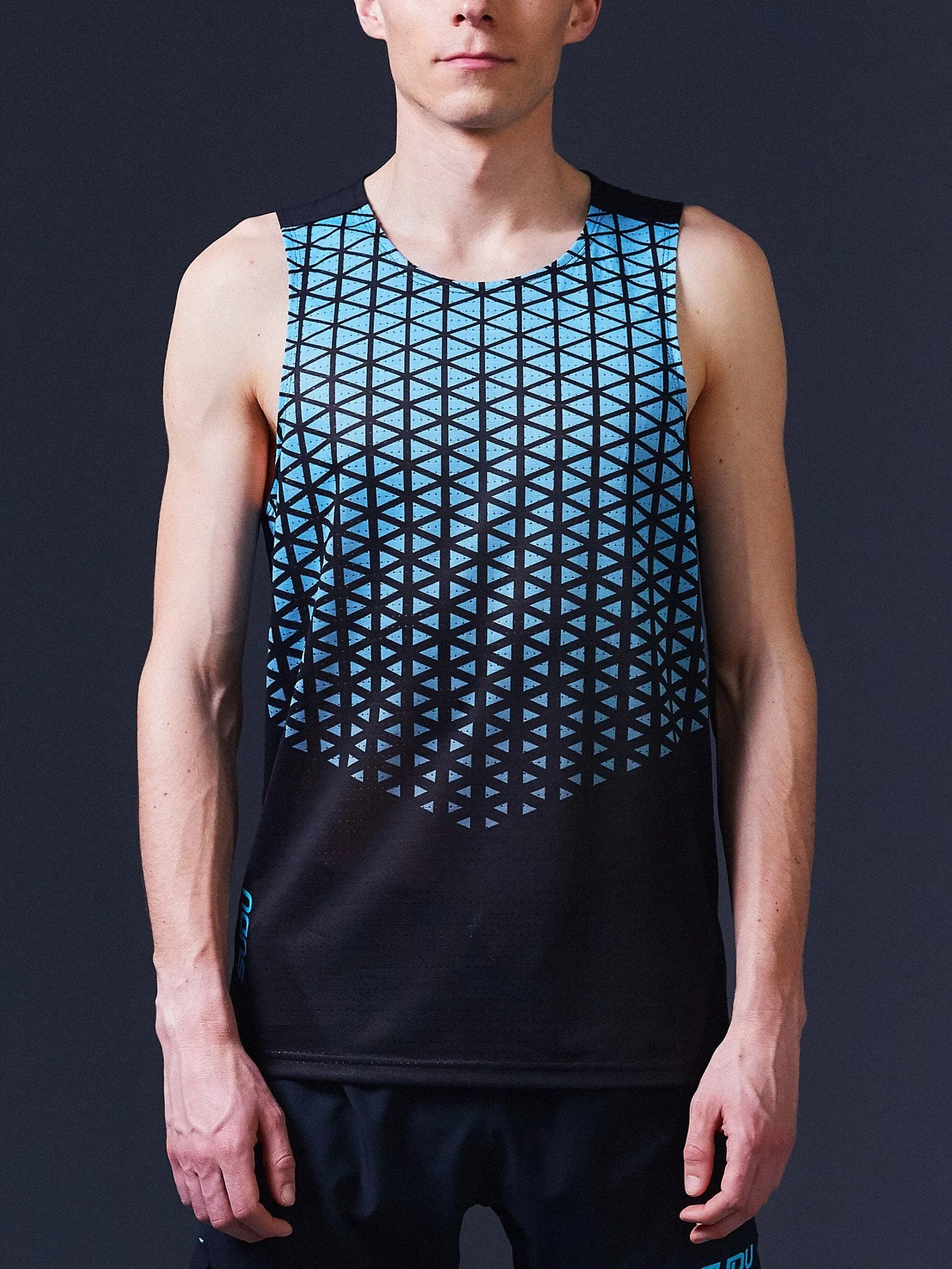 SRV 01 Run Vest - Black/Light Blue