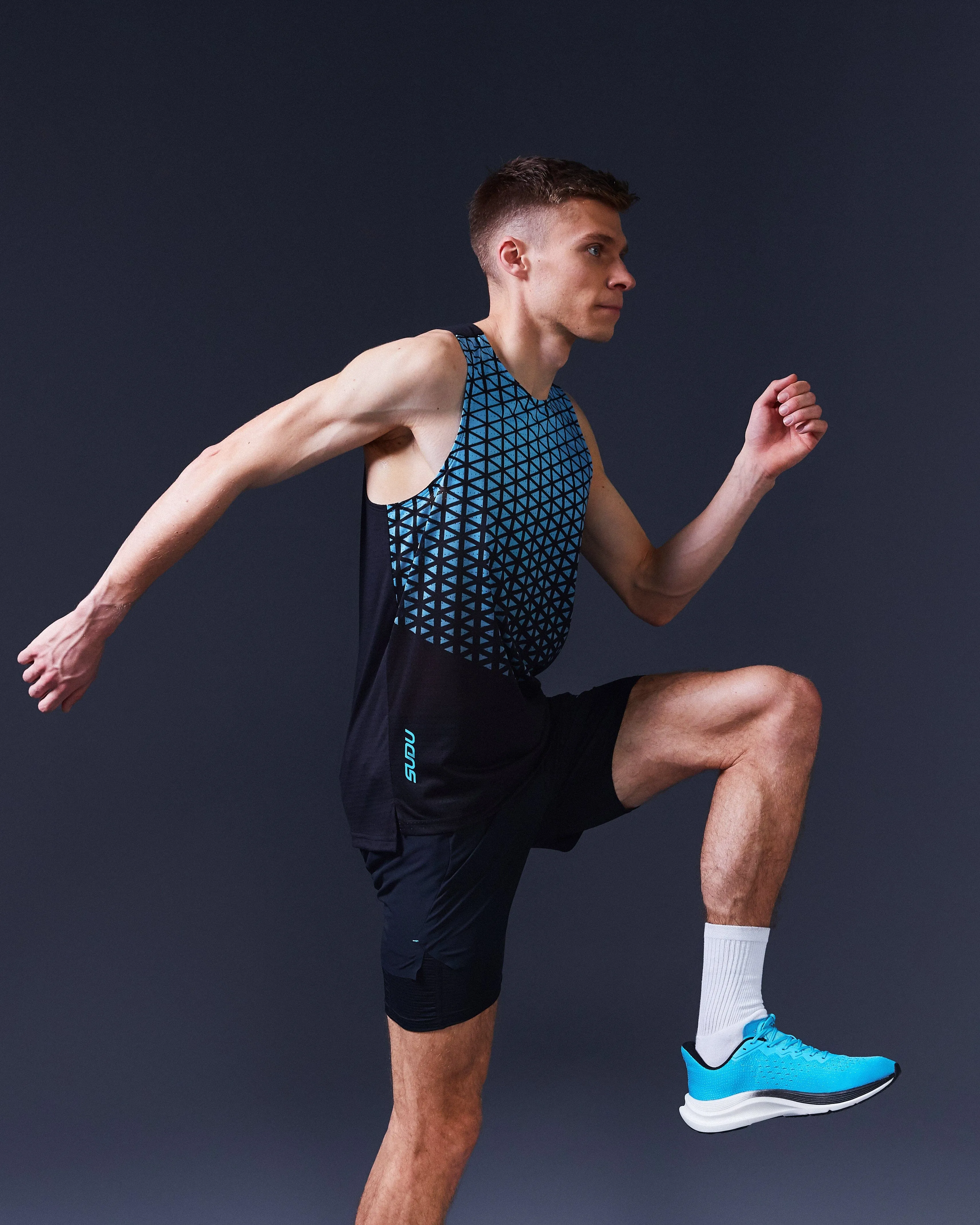 SRV 01 Run Vest - Black/Light Blue